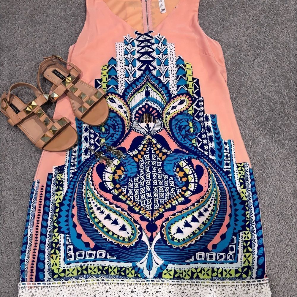 PINK OWL Sleeveless Peach/Navy Geo Shift Dress w/ Emb details Sz M EUC - Picture 5 of 11